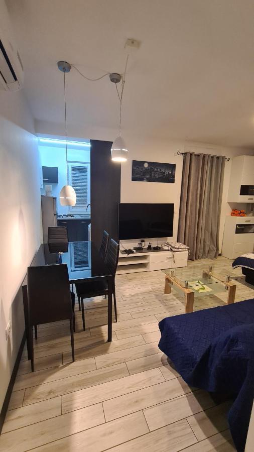 Apartments Peti Pula Zewnętrze zdjęcie